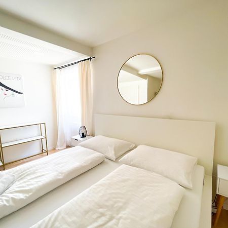 Contactless Self-Check-In - Stayhere Central City Suite 1 Graz Exteriör bild