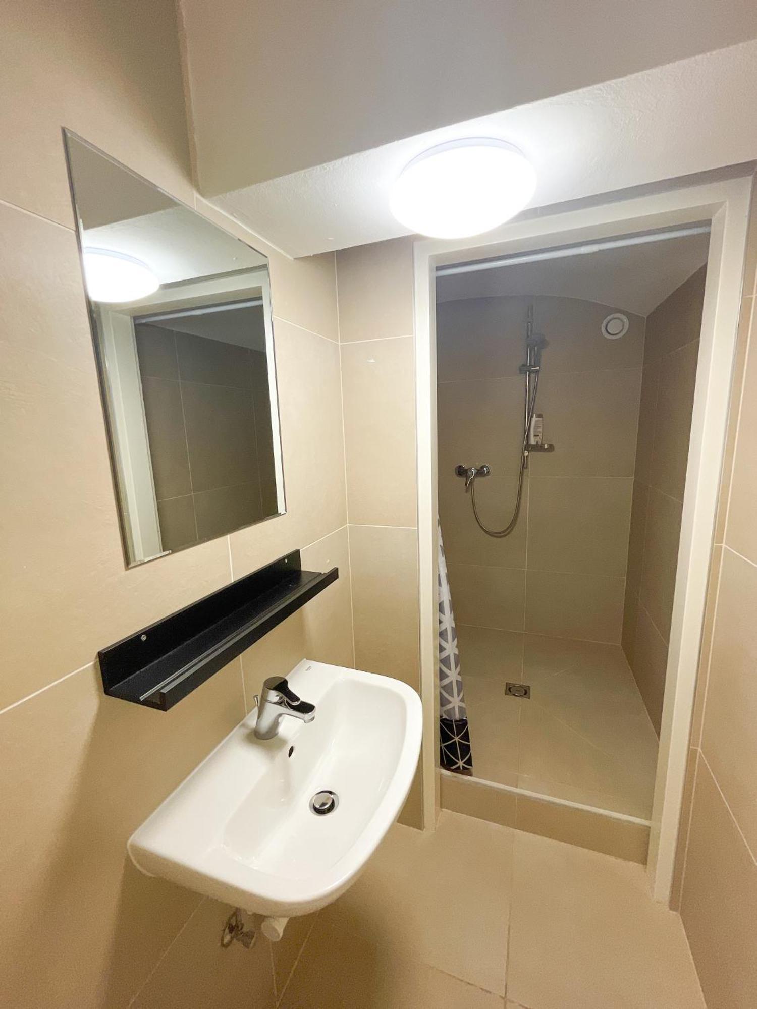 Contactless Self-Check-In - Stayhere Central City Suite 1 Graz Exteriör bild