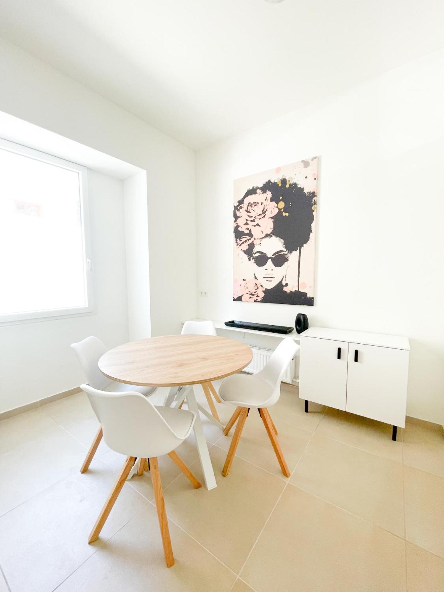 Contactless Self-Check-In - Stayhere Central City Suite 1 Graz Exteriör bild