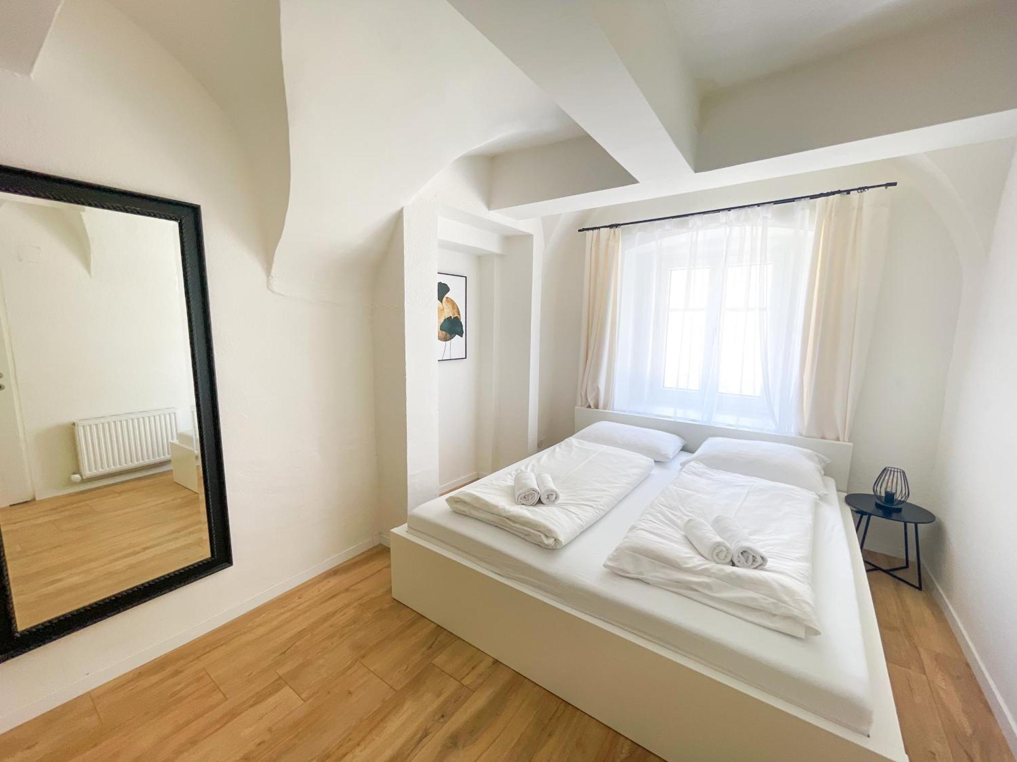 Contactless Self-Check-In - Stayhere Central City Suite 1 Graz Exteriör bild