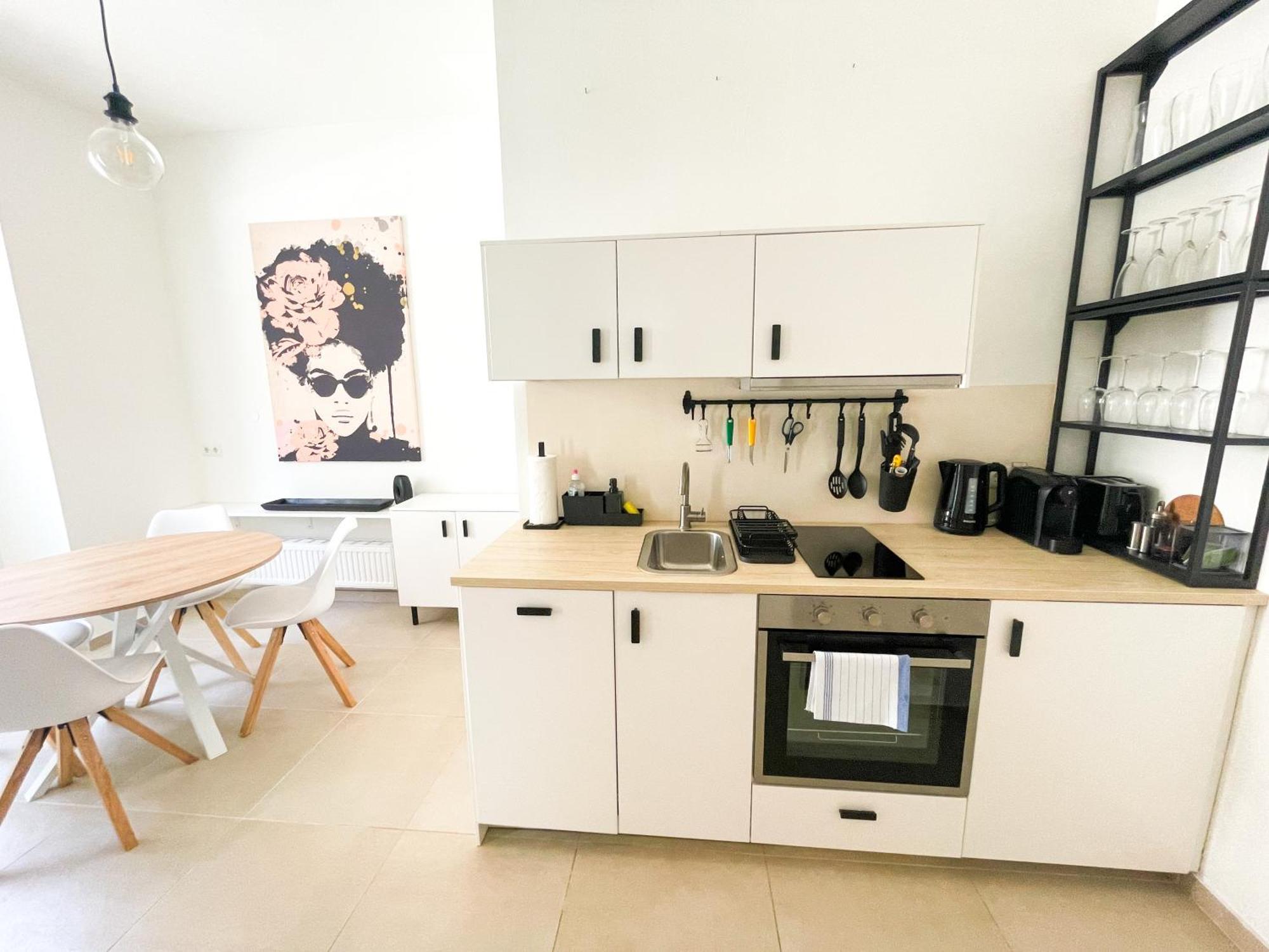 Contactless Self-Check-In - Stayhere Central City Suite 1 Graz Exteriör bild
